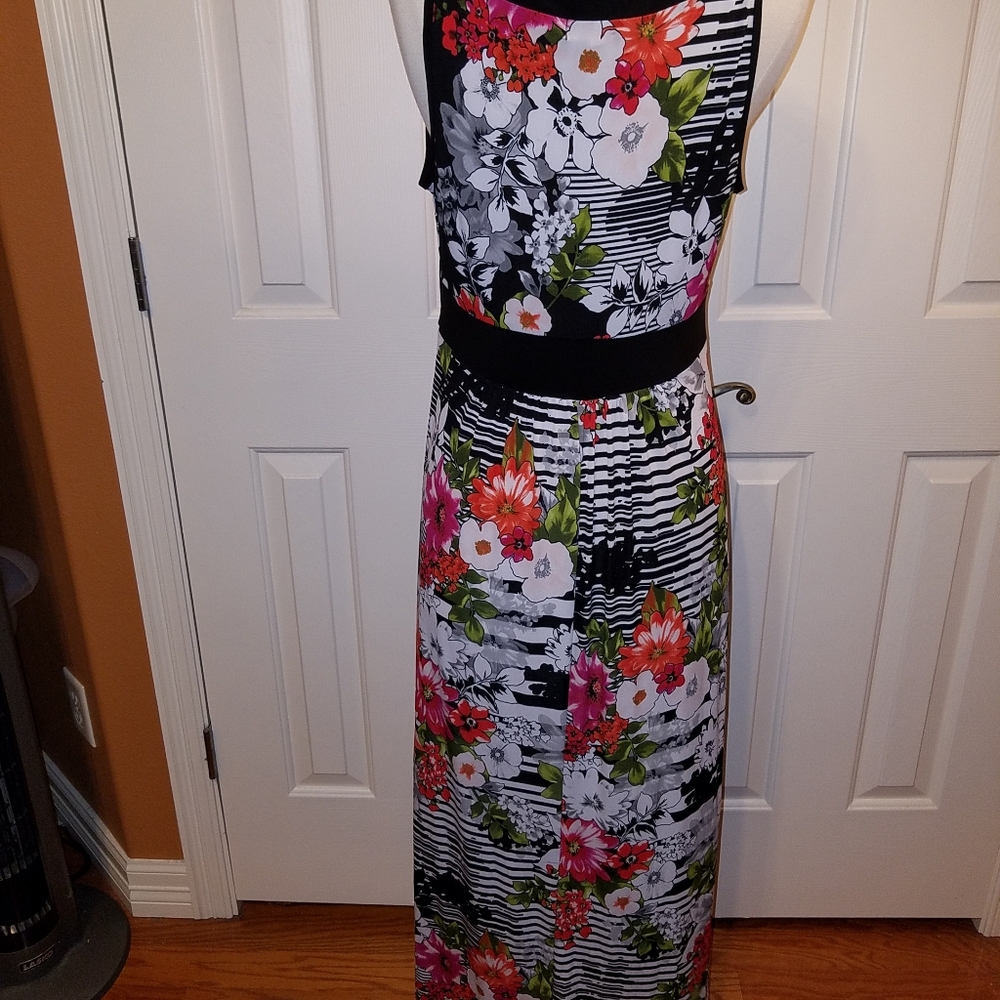 Floral XL MAXI DRESS - Picture 6 of 6